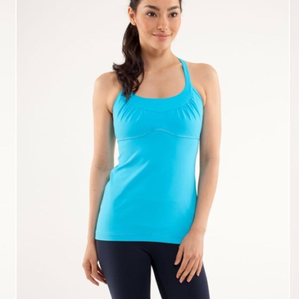 Lululemon sz 6 Scoop Me Up Tank Spry Blue Athletic Top Bra